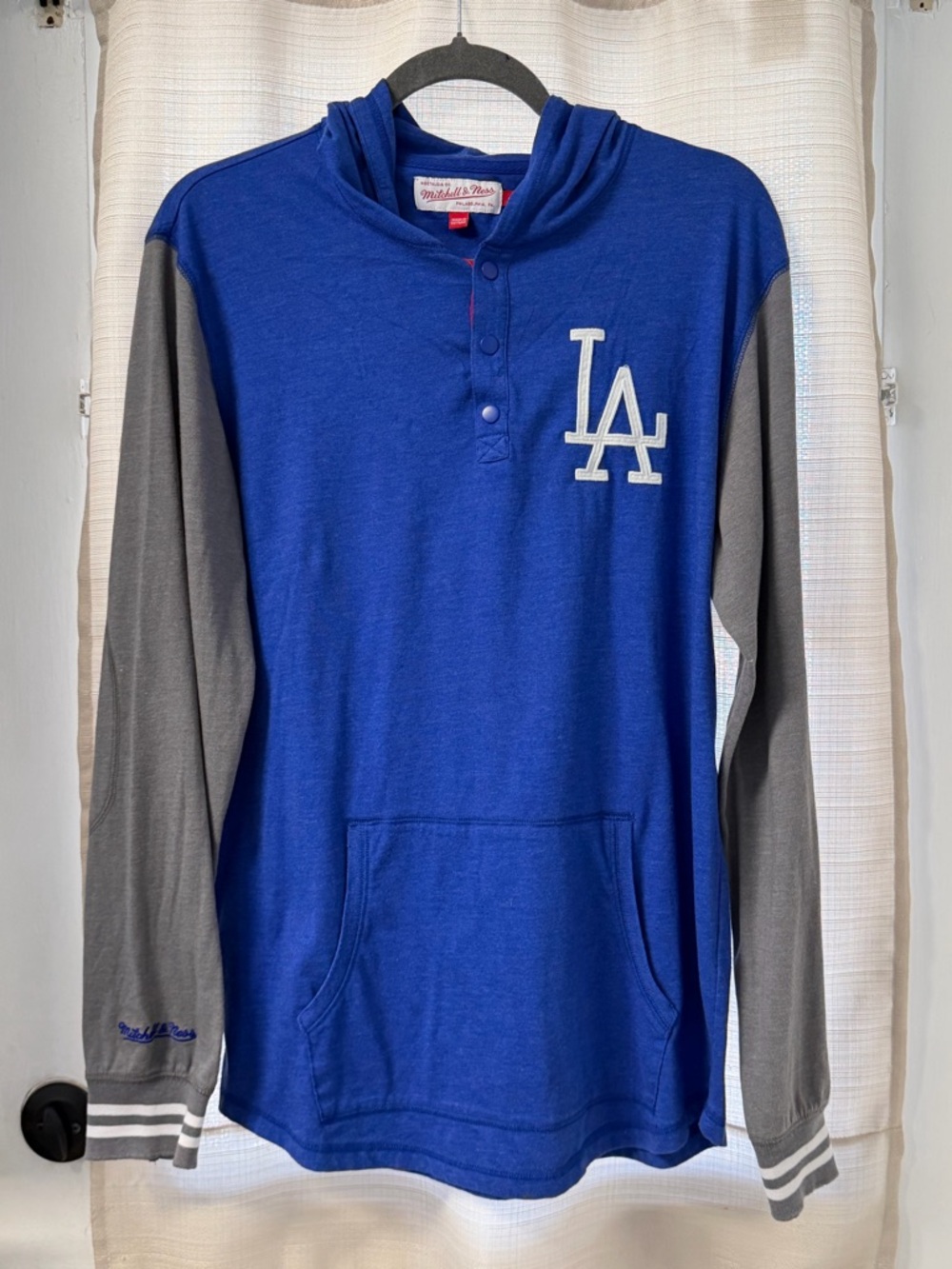 Women’s Mitchell & Ness L.A. Dodgers Thin Hooded Long-Sleeve Shirt